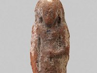 Aeg T 20  Aeg T 20, Vermutl. Theben, Ende 20. bis 25. Dynastie, Uschebti-Aufseher, Roter Ton, H 7,6 cm, B 2,3 cm, T 2,2 cm : Bestandskatalog Ägypten, Museumsfoto: Claus Cordes
